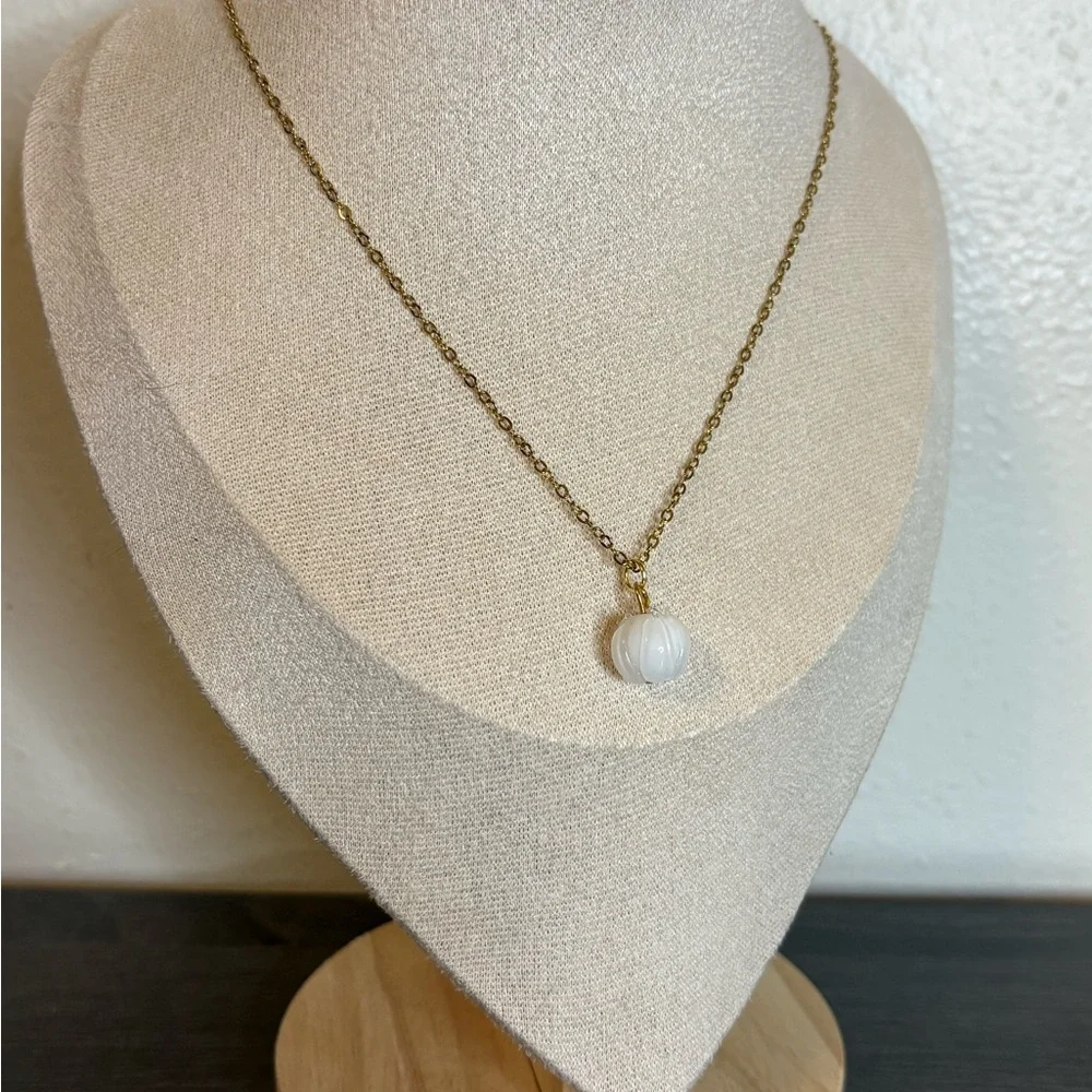 Handmade Onion Necklace - Picture 3 of 6